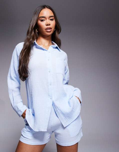 Missy Empire – Hemdbluse aus Mullstoff in Blau mit Brusttasche, Kombiteil - view 1