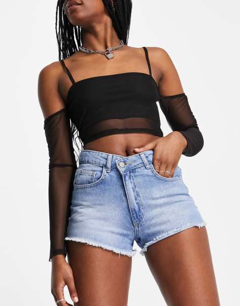 Missy Empire – Jeansshorts mit asymmetrischem Saum in Blau - view 1