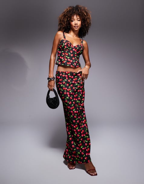 Missy Empire - Maxi rok met lage taille, split aan de achterkant en kersenprint, deel van co-ord set - view 1
