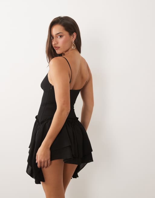 Missy Empire - Sort cami-minikjole med flæser og lagdelt kant, 4 af 4