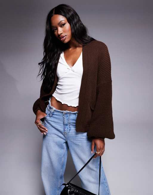 Missy Empire – Strickjacke in Schokobraun mit Tasche