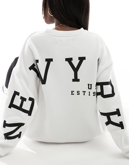 Missy Empire – Sweatshirt in Weiß mit „New York“-Rückenprint, 4 von 4