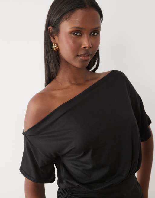 Missyempire blød offshoulder-top med indsnøret, figursyet talje i sort, 2 af 4