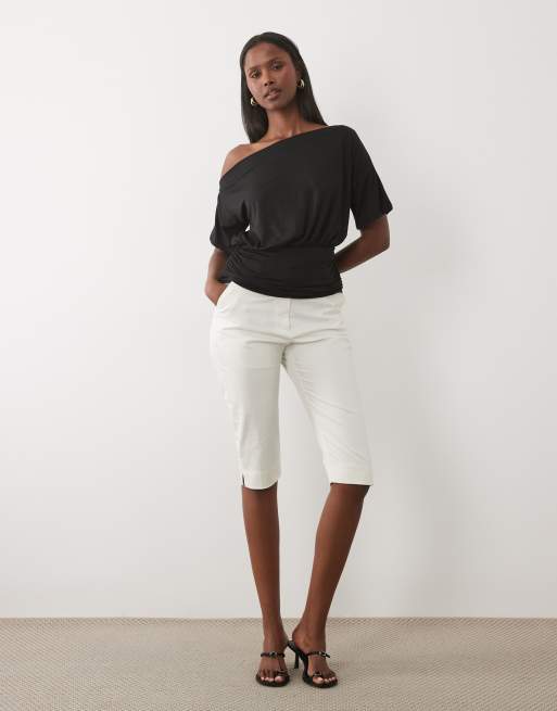 Missyempire blød offshoulder-top med indsnøret, figursyet talje i sort, 4 af 4