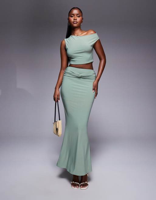 Missyempire - Coordinato a doppia struttura sinuoso color savia con top monospalla e gonna lunga incrociata sul davanti