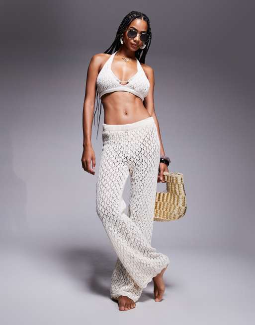 Missyempire - Coordinato da spiaggia in maglia color crema con pantaloni con fondo ampio e brassière allacciata sul retro