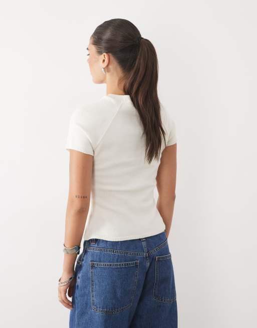 Missyempire knitted button front keyhole detail top in cream, 4 of 4