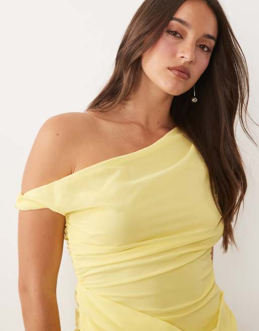 Missyempire mesh overlay asymmetric shoulder drape ruched detail mini dress in lemon, 3 of 4