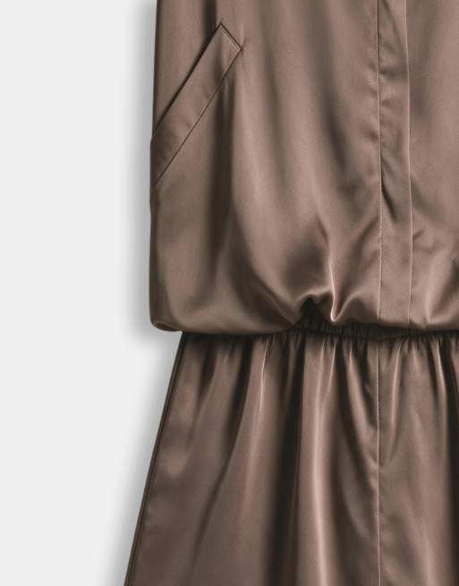 Missyempire satin funnel neck bubble hem and sleeve playsuit in chocolate, 7 of 8