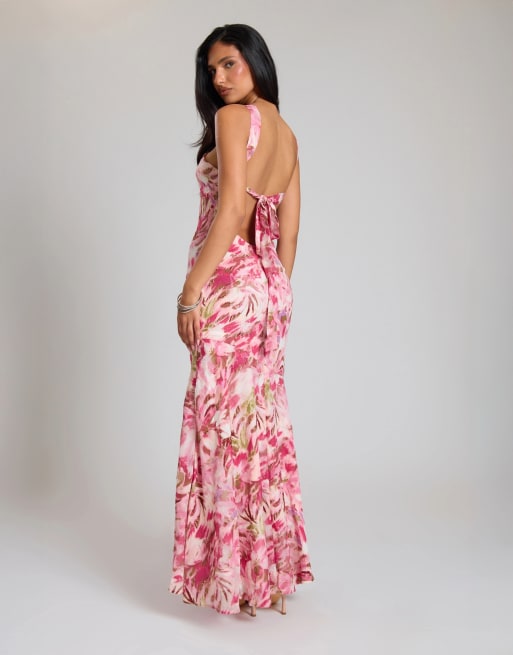 Missyempire Textured floral floaty midi dress in pink, 3 of 4