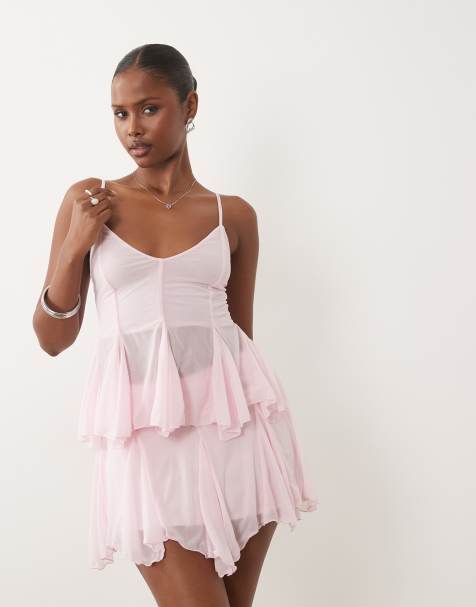 Missyempire top coordinato con spalline in chiffon morbido e fondo godet rosa - view 1