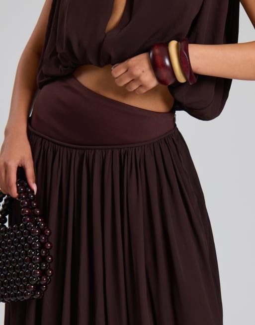 Missyempire Woven ruched asym drop waist maxi skirt in chocolate, 3 of 4