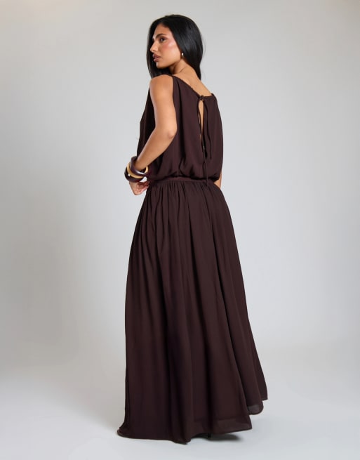 Missyempire Woven ruched asym drop waist maxi skirt in chocolate, 4 of 4