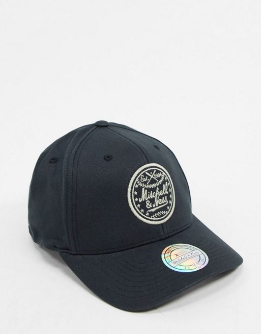 Mitchell & Ness Batter Up 110 cap in black