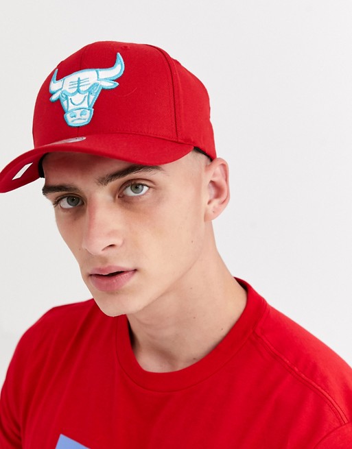 Mitchell & Ness Chicago Bulls 110 snapback cap in red/teal