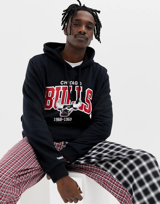 Mitchell and cheap ness bulls hoodie