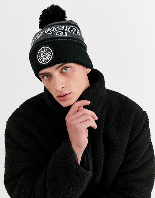 Mitchell & Ness Chicago Bulls Reflective Patch bobble beanie in black