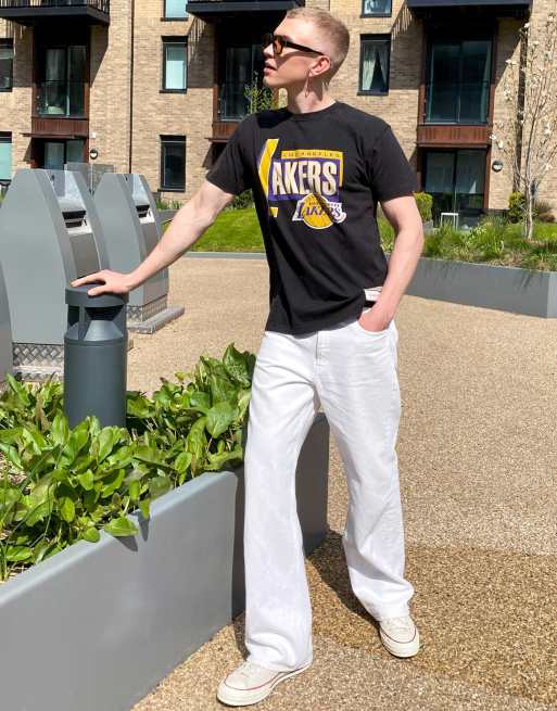 Mitchell & Ness - NBA LA Lakers - T-shirt met rond logo in het midden in zwart, 4 van 4