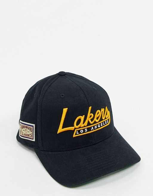 Mitchell & Ness NBA LA Lakers Vintage Tailscript 110 cap in black