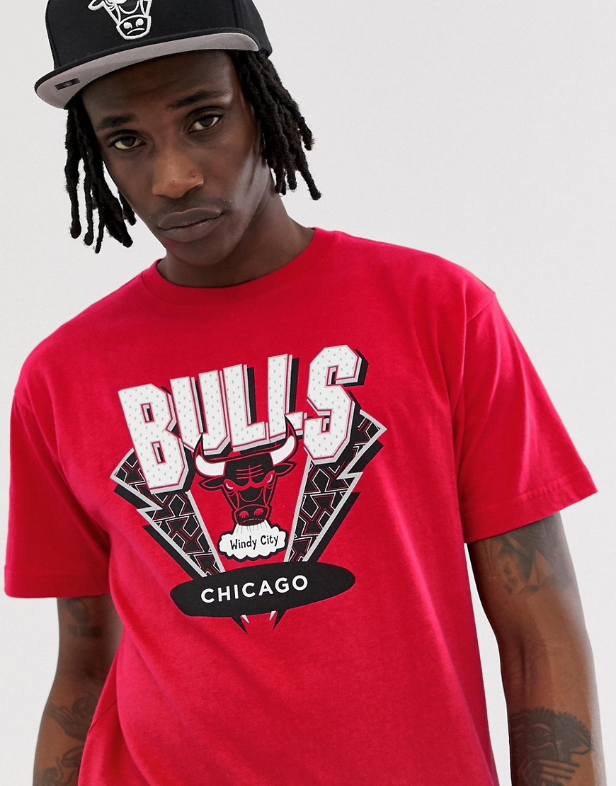 Mitchell & Ness - T-shirt rossa con stampa dei Chicago Bulls sul petto-Rosso