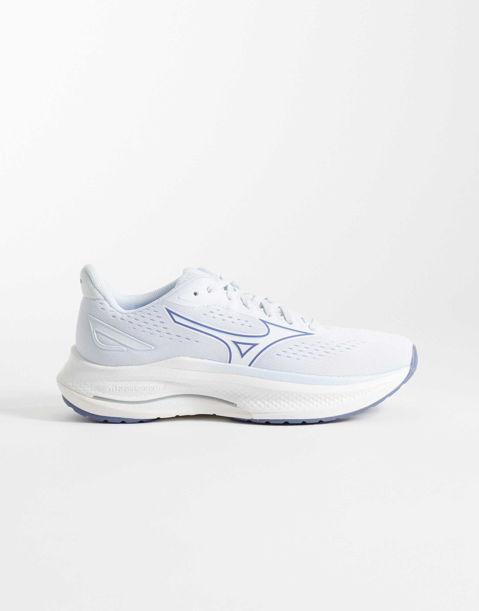 mizuno wave inspire 22 sneakers in blue and white