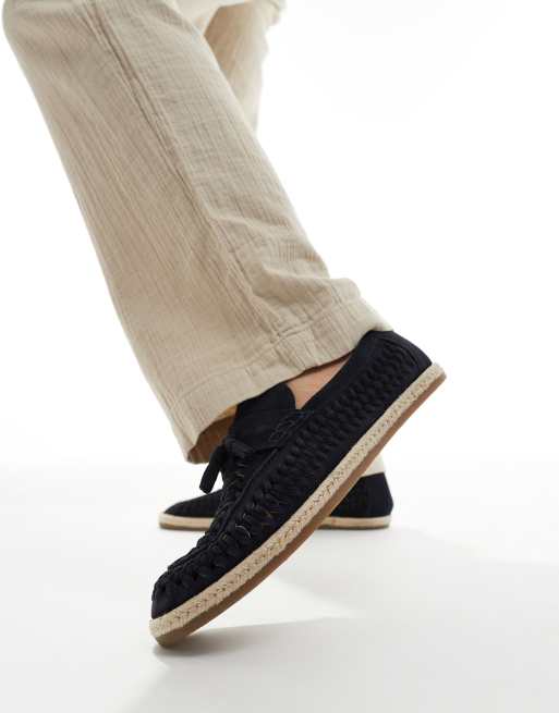 Mocasines azul marino estilo alpargata con diseño entretejido de River Island, 2 de 4