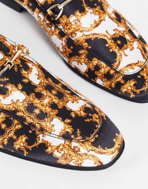 Mocasines blancos y dorados con estampado barroco de ASOS DESIGN | ASOS