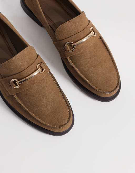 Mocasines clásicos color topo con bridón dorado de ASOS DESIGN, 2 de 4