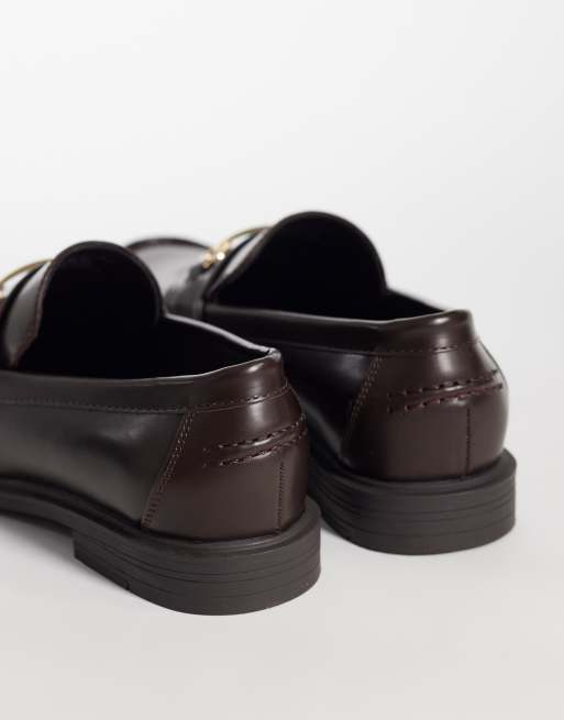 Mocasines clásicos marrones con bridón dorado de ASOS DESIGN, 4 de 4