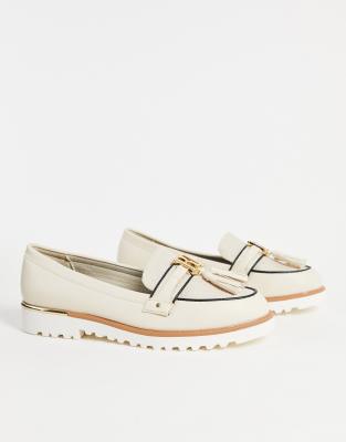 Mocasines color crema con bridón con detalle de la marca de River Island