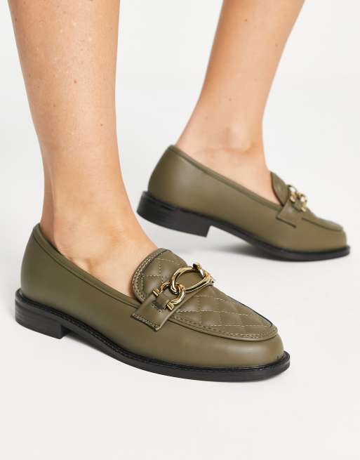 Mocasines color oliva con detalle de cadena de River Island