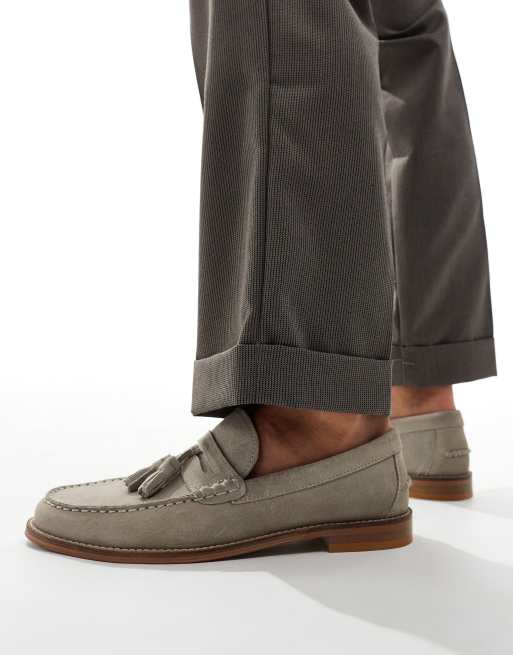 Mocasines color piedra con borlas y suela natural de ante de ASOS DESIGN