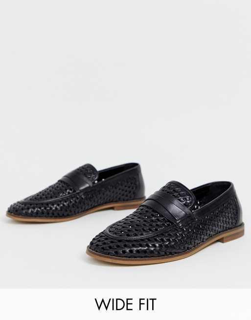 Mocasines con diseño de cuero trenzado en negro de ASOS DESIGN Wide Fit