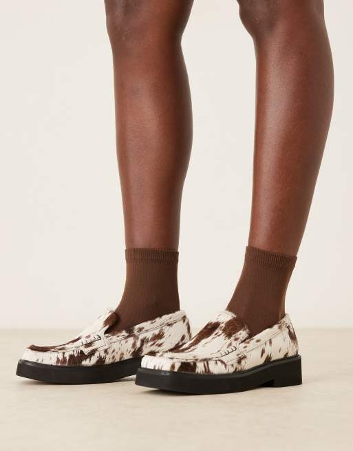 Mocasines con estampado de vaca y puntera cuadrada premium Myrtle de ASOS DESIGN , 3 de 4