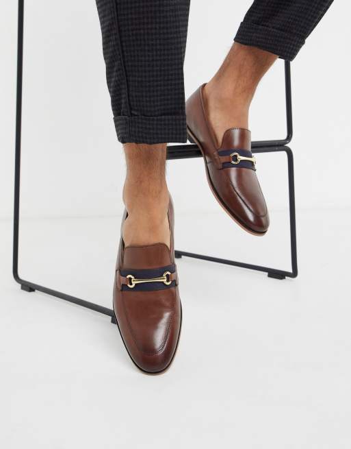 Mocasines de cuero marrón con detalle de barra rafael de Walk London
