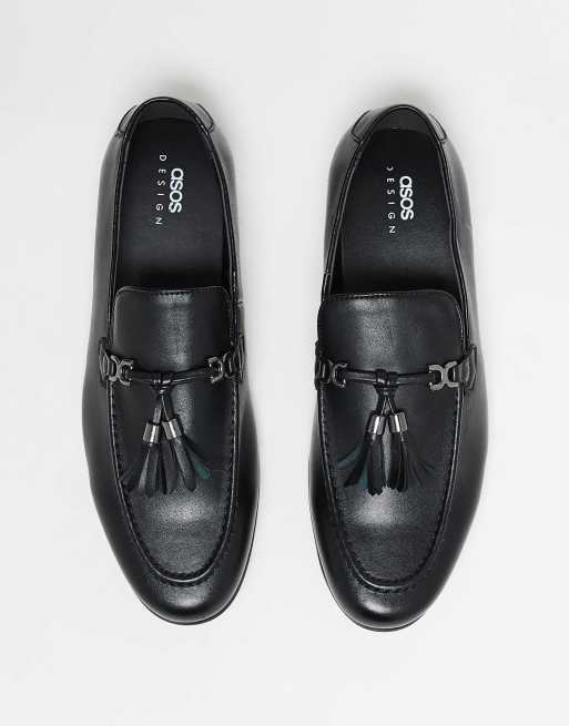  Mocasines de cuero sintético en negro con detalle de borlas de ASOS DESIGN, 3 de 5