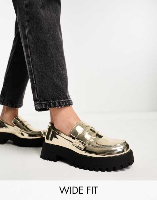 Mocasines dorado metalizado con ribete en el empeine y suela gruesa de Truffle Collection Wide Fit