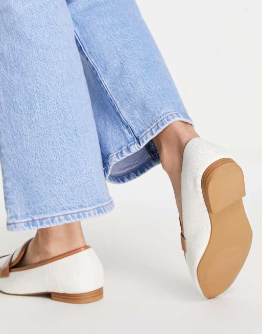 Mocasines en tonos beis con diseño entretejido Megan de ASOS DESIGN Wide Fit, 2 de 4