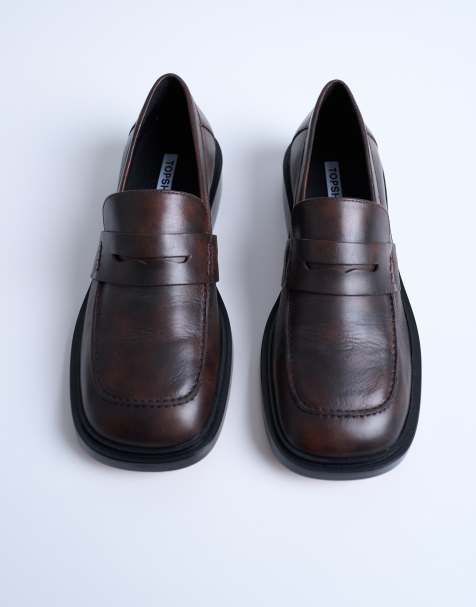 Mocasines marrones con puntera cuadrada y acabado desgastado de cuero auténtico premium Cole de Topshop - view 1