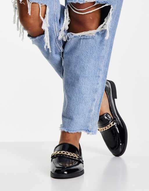 Mocasines negros con hebilla de charol Layla de Miss Selfridge