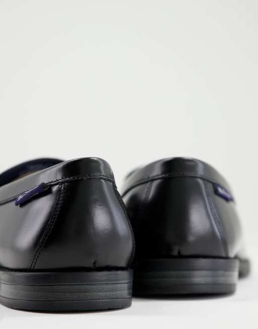 Mocasines negros de cuero con bridón de metal de Ben Sherman Wide Fit, 2 de 4