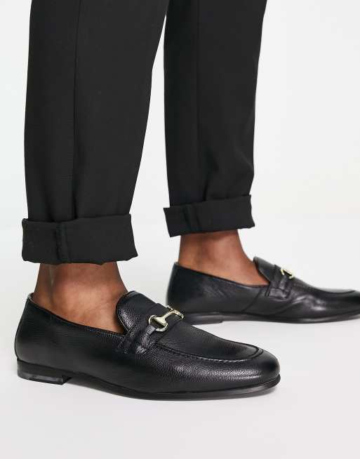 Mocasines negros de cuero granulado con bridón Terry de WALK LONDON, 2 de 4
