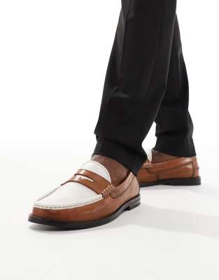 White Mountain Noblest Pointed Loafers In Dark Tan Smooth