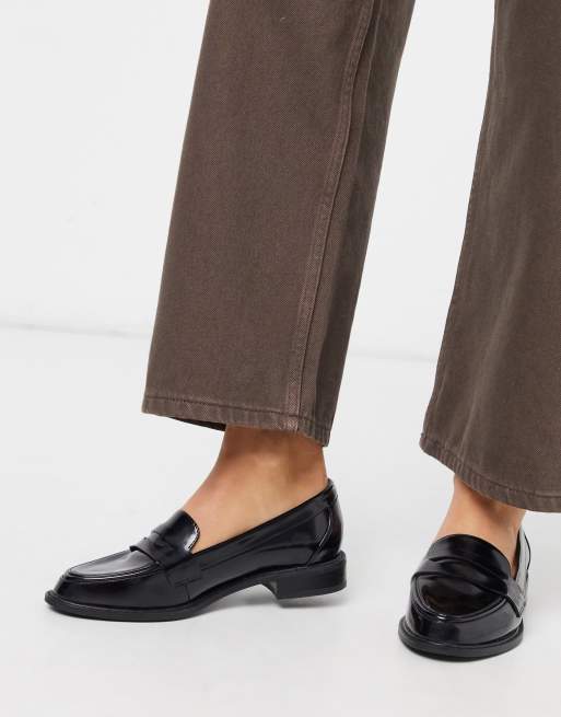 Mocasines planos en negro Mail de ASOS DESIGN, 3 de 4