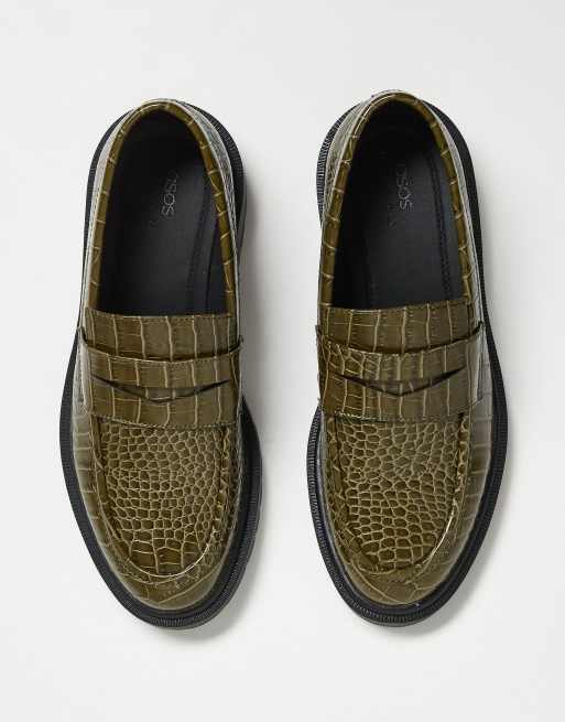 Mocasines verdes efecto piel de cocodrilo de cuero sintético con suela dentada negra de ASOS DESIGN, 4 de 4