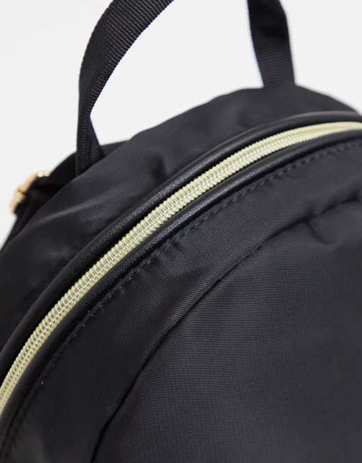 Mochila básica con frontal negra de ASOS DESIGN | ASOS