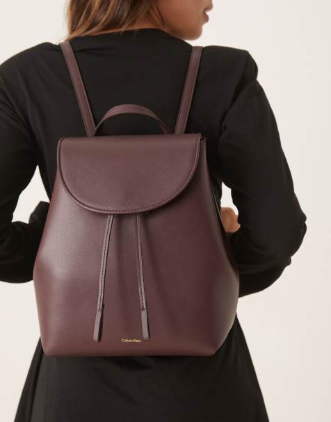 Mochila burdeos con logo metalizado de Calvin Klein - view 1