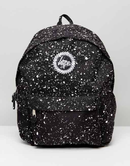 Mochila con diseño moteado en negro de Hype