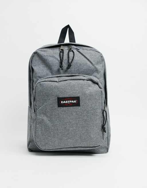 Mochila discount gris eastpak