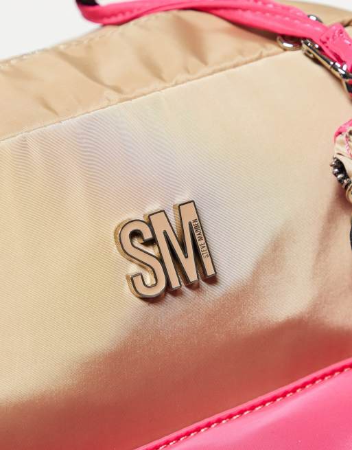 Mochila marrón y rosa fucsia con patrón grande de Steve Madden, 3 de 4